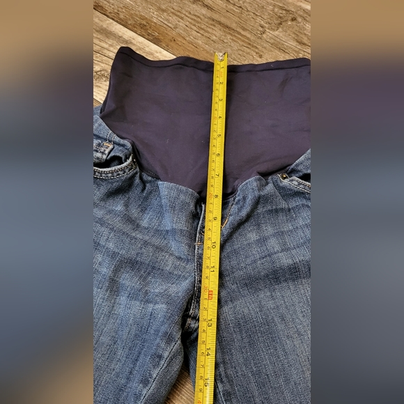 Maternity cuffed capris Size 4 Old Navy - Picture 7 of 9